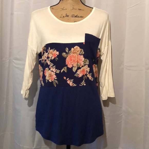 Rue21 Tops - Rue 21 blue floral top